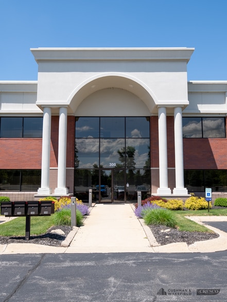 More Photos Of 300 Executive Pky W, Hudson Office For Lease