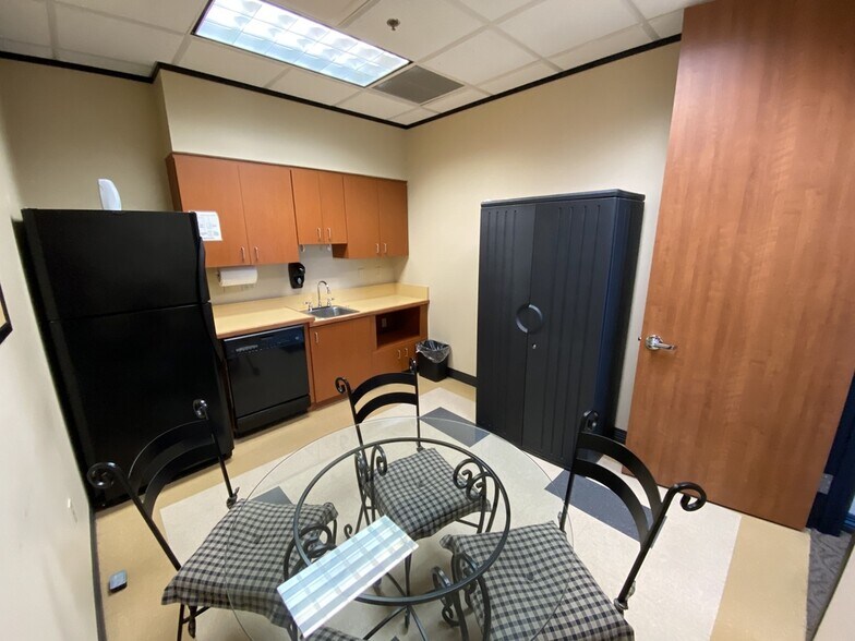 More Photos Of 1400 N McColl Rd, McAllen Medical For Lease