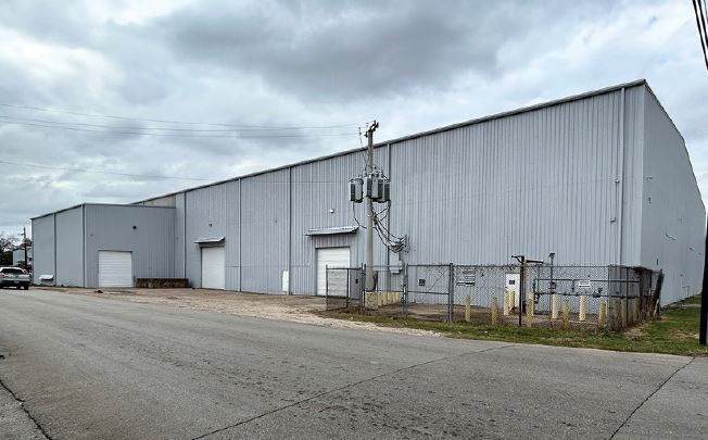 More Photos Of 1301 Hays St, Houston Warehouse For Lease