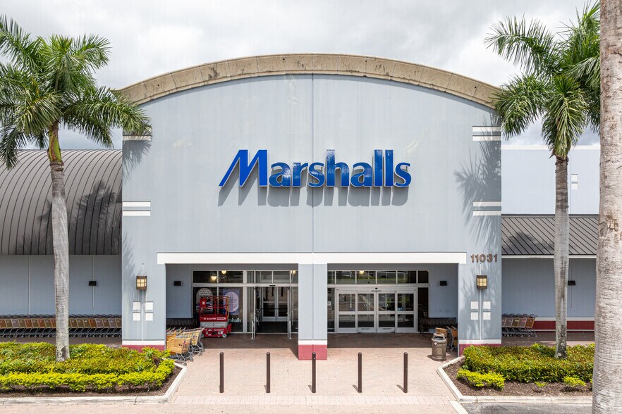 More Photos Of 11031 Southern Blvd, Royal Palm Beach Freestanding For Lease
