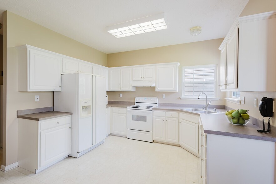 More Photos Of , Lexington Specialty For Sale