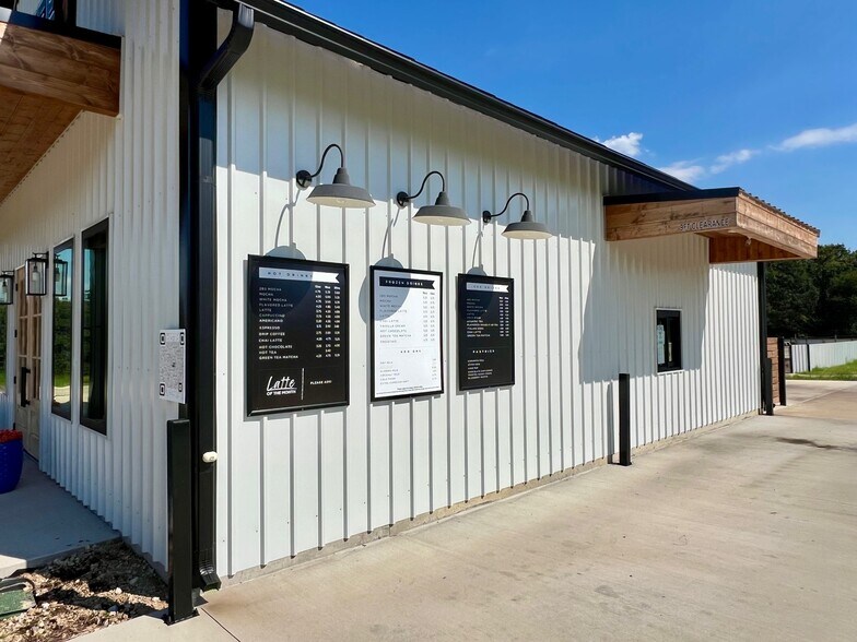 More Photos Of 211 W Highway 70, Madill Fast Food For Sale