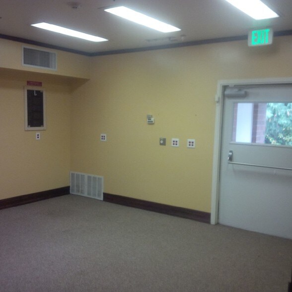 More Photos Of 20696 Bond Rd NE, Poulsbo Medical For Lease