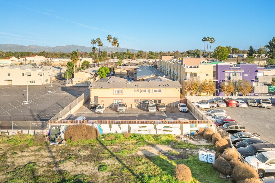 More Photos Of 6653 Darby Ave, Reseda Apartments For Sale