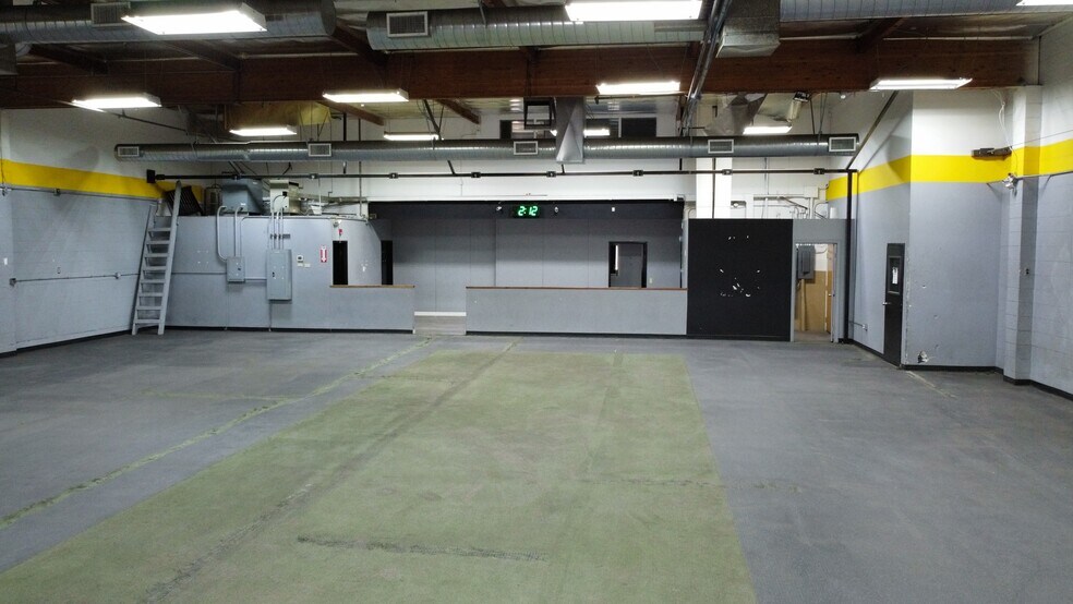 More Photos Of 1321 S Shamrock Ave, Monrovia Manufacturing For Lease