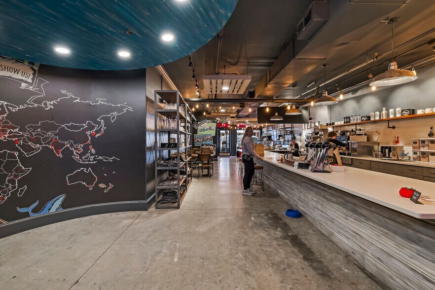 More Photos Of 38 Montgomery St, Savannah Storefront Retail Office For Sale