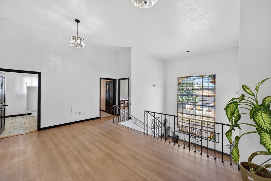 More Photos Of 7101 Menlo Ave, Los Angeles Religious Facility For Sale