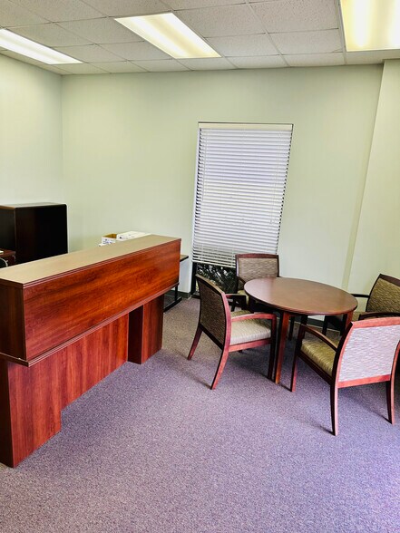 More Photos Of 12272 Intraplex Pky, Gulfport Office For Sale