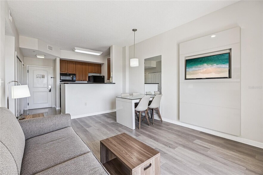 More Photos Of 7383 Universal Blvd, Orlando Hospitality For Sale