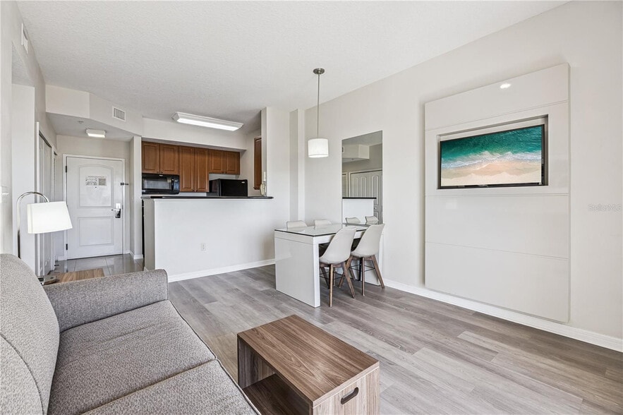 More Photos Of 7389 Universal Blvd, Orlando Hospitality For Sale