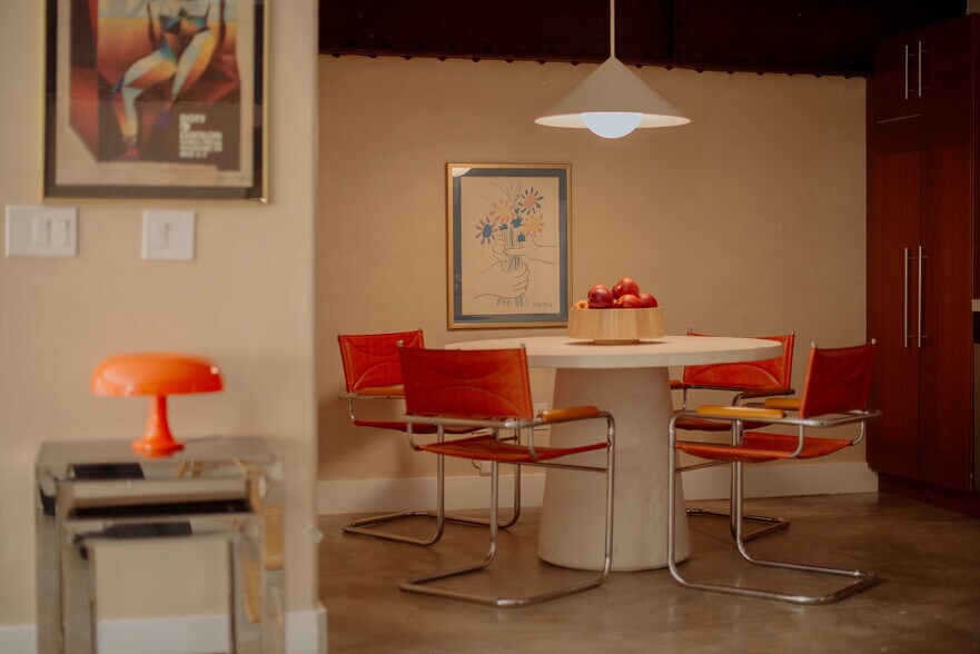 More Photos Of 7501 Santa Monica Blvd, West Hollywood Hotel For Sale