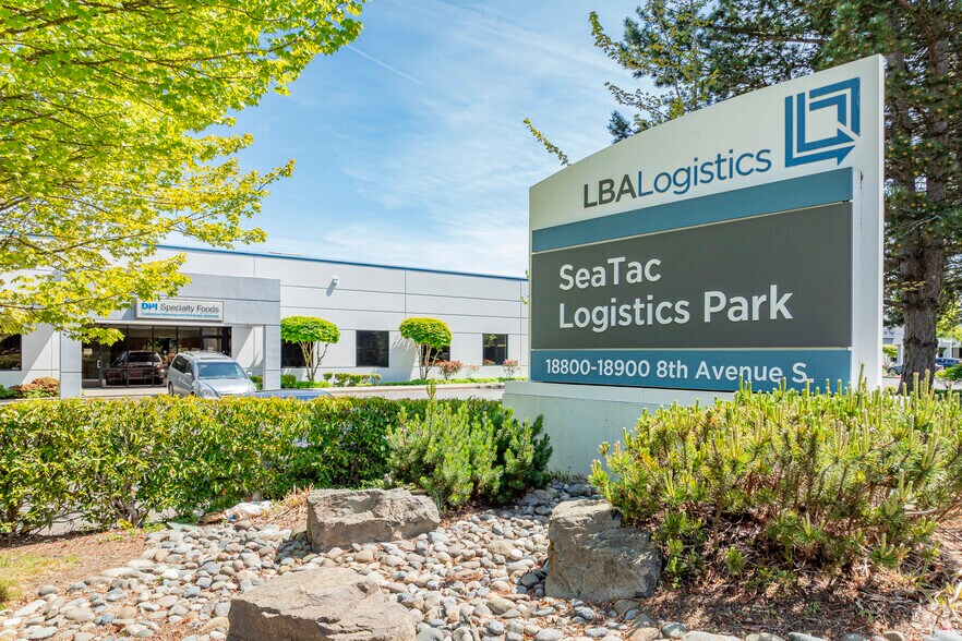 More Photos Of 18900 8th Ave S, Seatac Warehouse For Lease