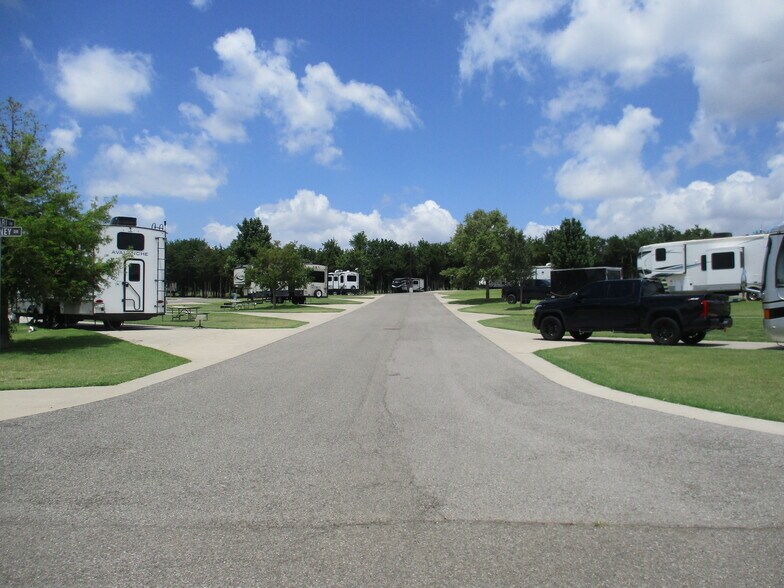 More Photos Of 1038 Airport Rd, Weatherford Manufactured Housing Mobile Home Park For Sale