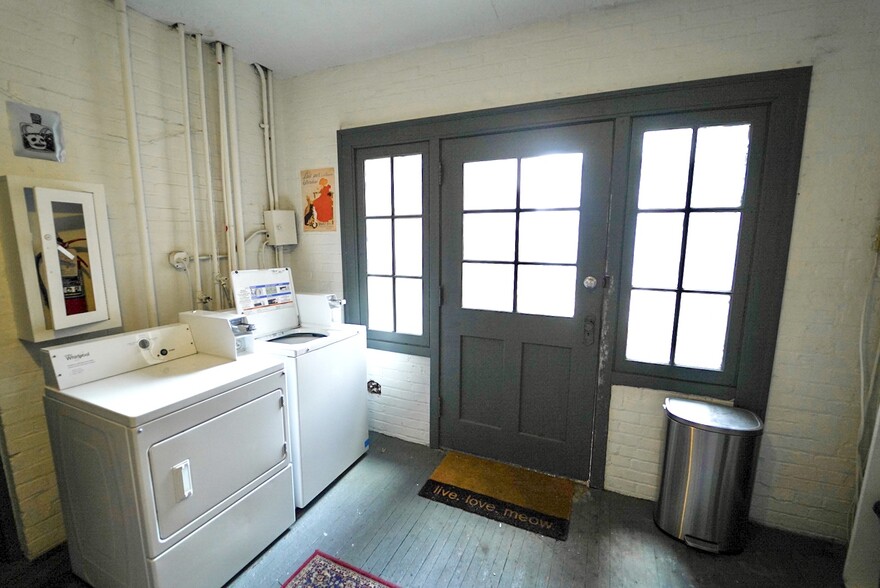 More Photos Of 2101 N Pennsylvania St, Indianapolis Apartments For Sale