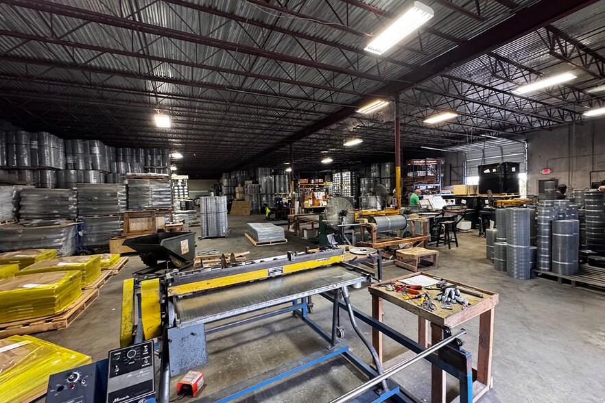 More Photos Of 8527 W Monroe Rd, Houston Warehouse For Sale