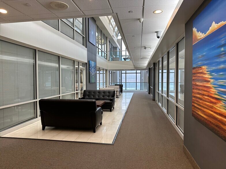 More Photos Of 1S443 Summit Ave, Oakbrook Terrace Medical For Sale