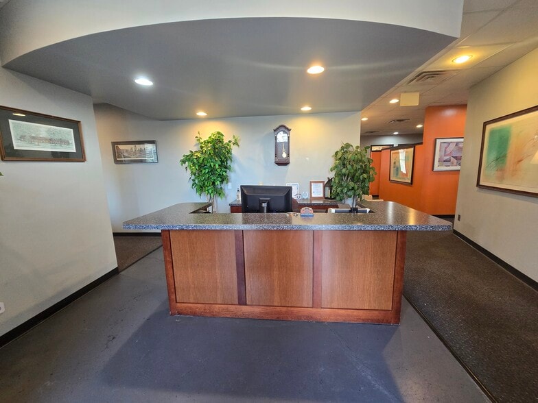 More Photos Of 704 Adams St, Carmel Office For Sale