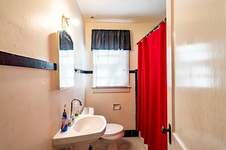 More Photos Of 1307 N Slappey Blvd, Albany Auto Dealership For Sale