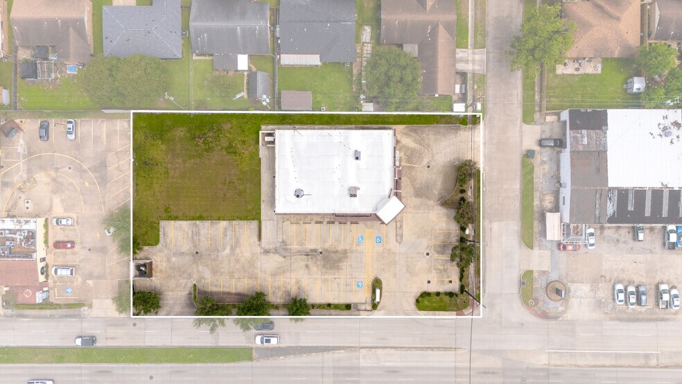 More Photos Of 2615 Strawberry Rd, Pasadena Drugstore For Sale