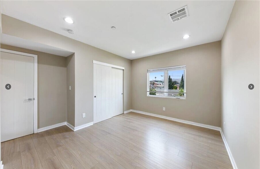 More Photos Of 961 N St Andrews Pl, Los Angeles Apartments For Sale