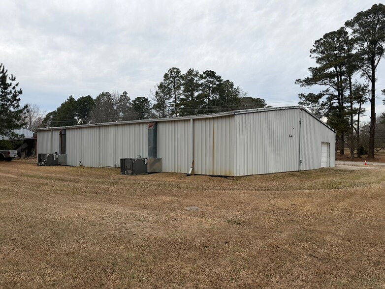 More Photos Of 11225 Finch ave, Middlesex Warehouse For Sale