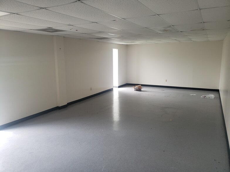 More Photos Of 133 Old Forreston Rd., Greeleyville Light Manufacturing For Sale