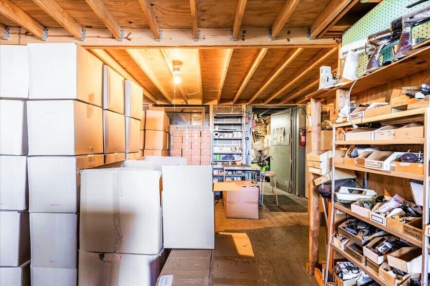 More Photos Of 9979 Watson Rd, Saint Louis Storefront Retail Office For Sale