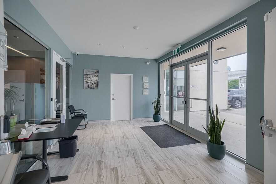 More Photos Of 60-74 Gervais Dr, Toronto Warehouse For Lease