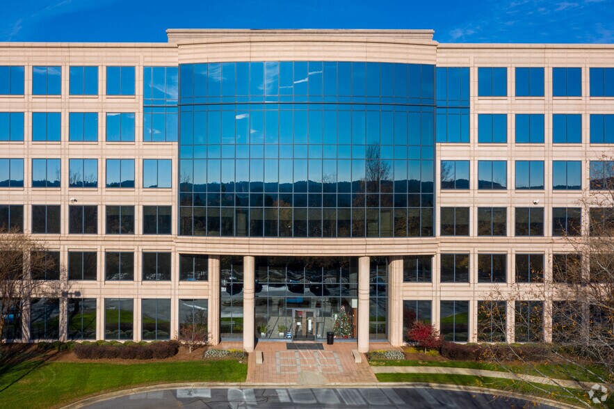 More Photos Of 3480 Preston Ridge Rd, Alpharetta Office For Lease
