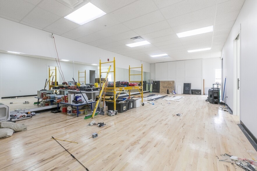 More Photos Of 445 N 700 W, North Salt Lake Warehouse For Sale