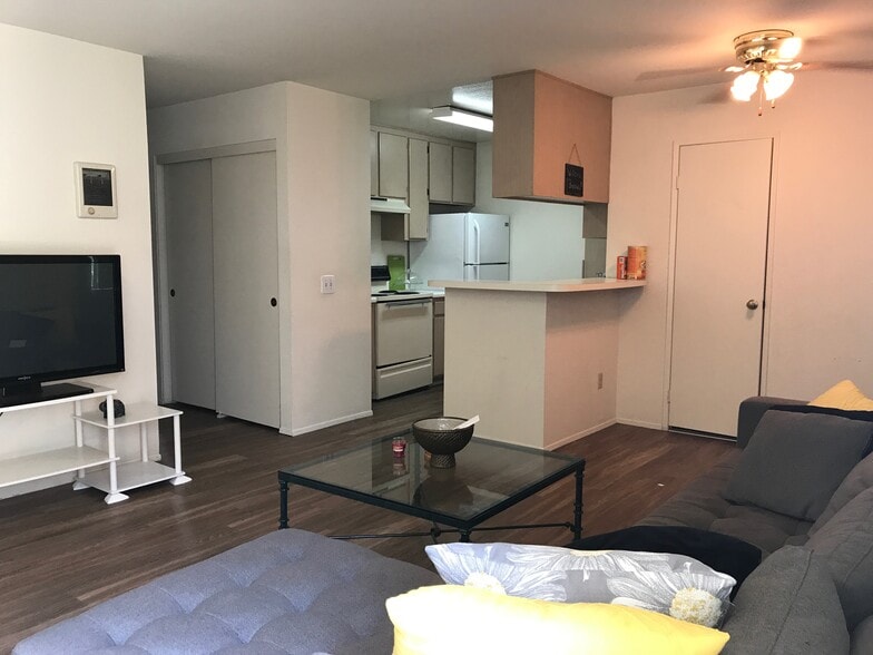 More Photos Of 5826 Lauretta St, San Diego Apartments For Sale