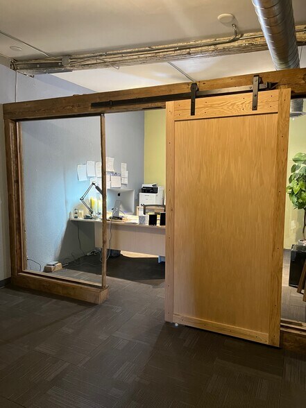 More Photos Of 2303 Charles St, Rockford Loft Creative Space For Sale