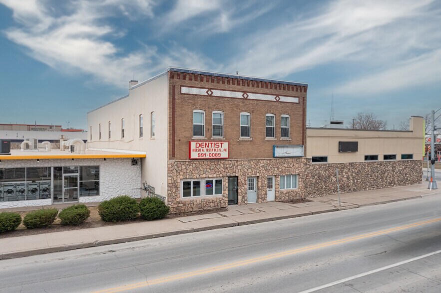More Photos Of 2319 Vinton St, Omaha Office Residential For Sale