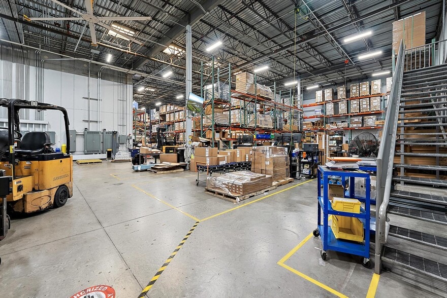 More Photos Of 3126 Jupiter Park Dr, Jupiter Warehouse For Lease