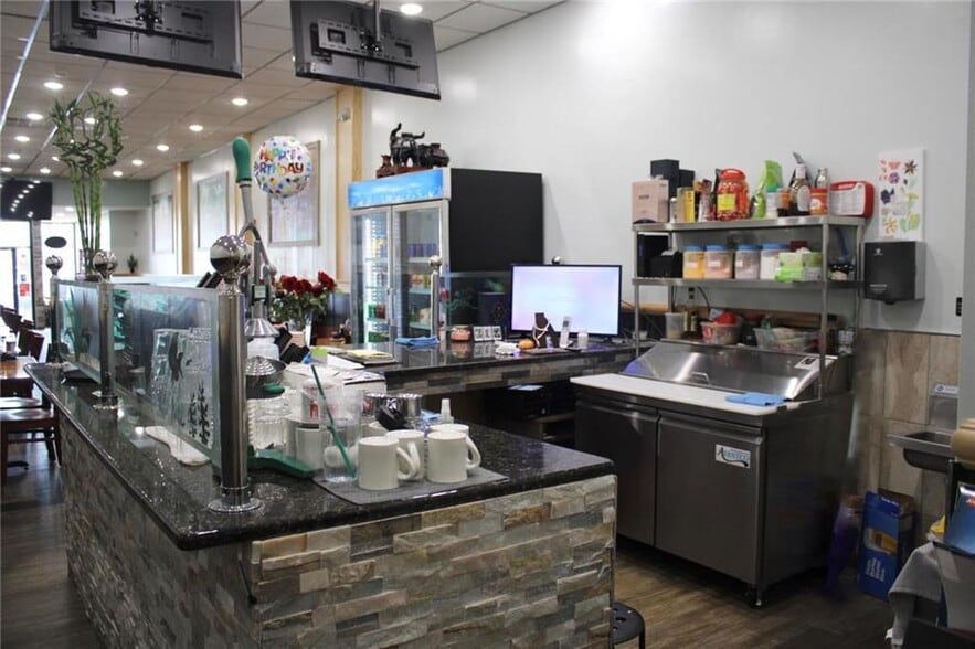 More Photos Of 429 Northampton St, Easton Apartments For Sale