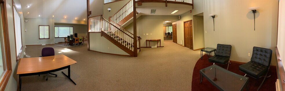 More Photos Of 88 Hopmeadow St, Weatogue Medical For Lease