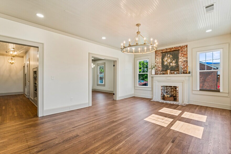 More Photos Of 56 Atlanta St, McDonough Office For Sale