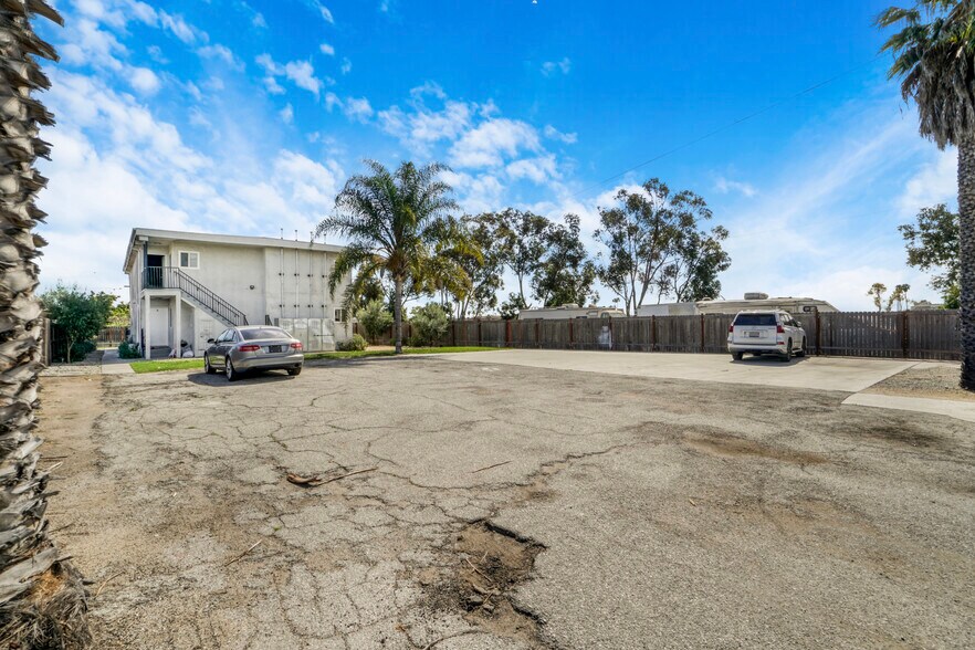 More Photos Of 11513 Berendo Ave, Los Angeles Multifamily For Sale