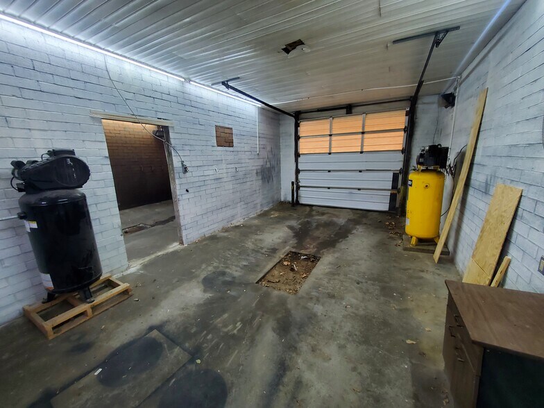 More Photos Of 726 S Blanchard St, Findlay Carwash For Sale