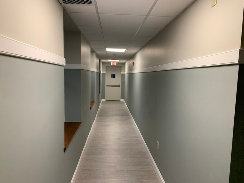 More Photos Of 681 Park Ave, Cranston Storefront Retail Office For Lease