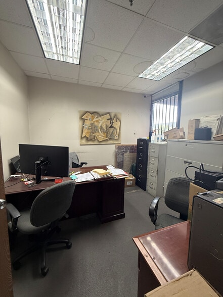 More Photos Of 13880 Harbor Blvd, Garden Grove Research And Development For Sale