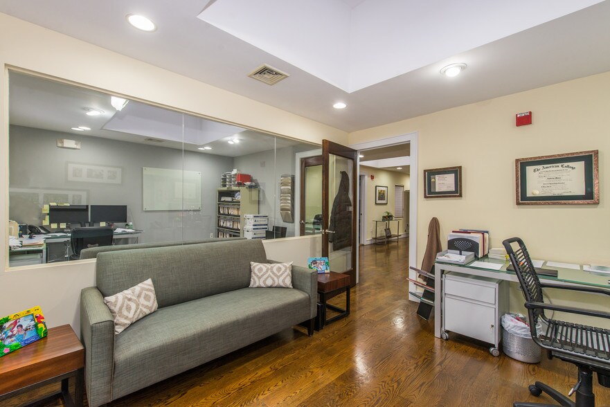 More Photos Of 117 Washington St, Hoboken Storefront Retail Office For Sale