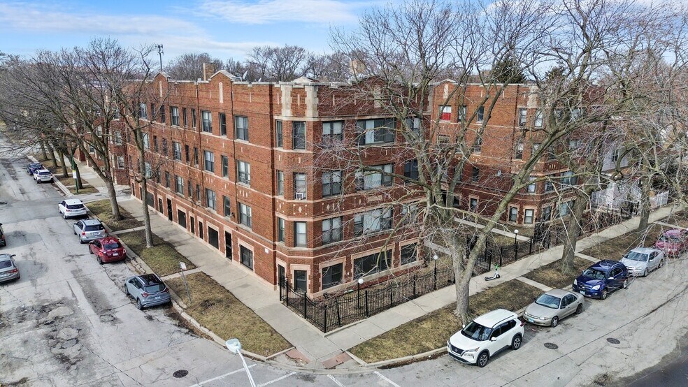 More Photos Of 7646 S Ingleside Ave, Chicago Apartments For Sale