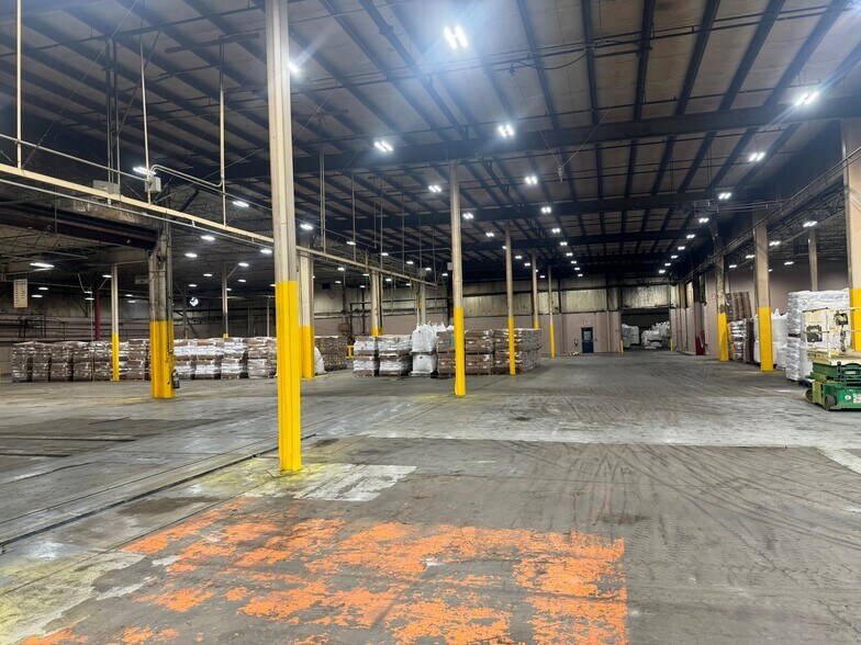 More Photos Of 700 W 1st St, Birdsboro Warehouse For Lease