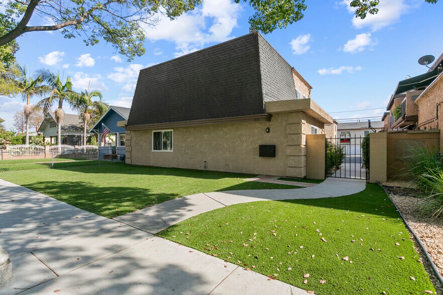 More Photos Of 1010 E Broadway, Anaheim Apartments For Sale