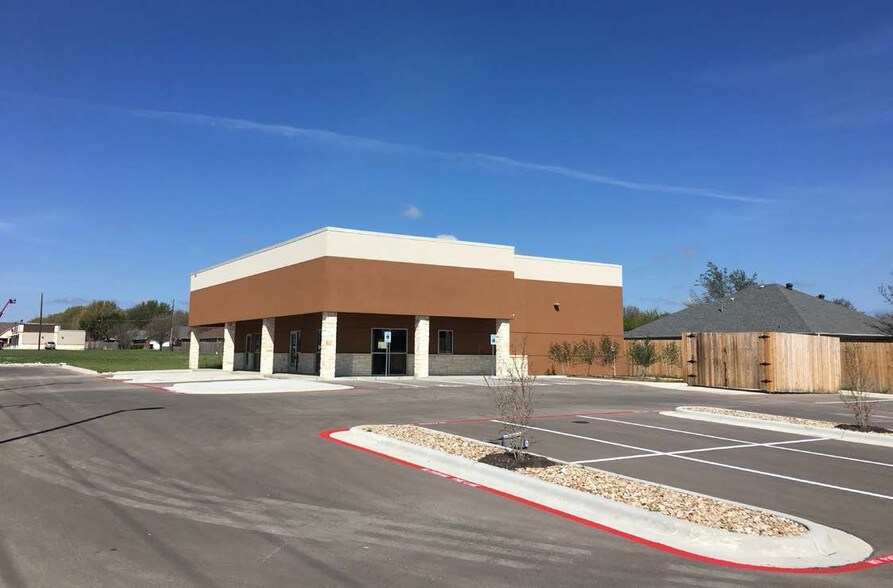 Primary Photo Of 5902 W Adams Ave, Temple General Retail For Sale