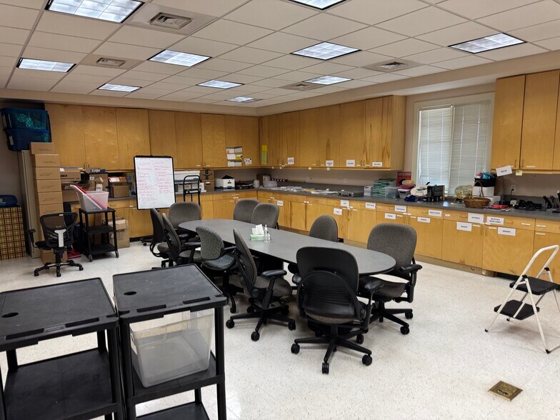 More Photos Of 3511 E Harmon Ave, Las Vegas Medical For Sale