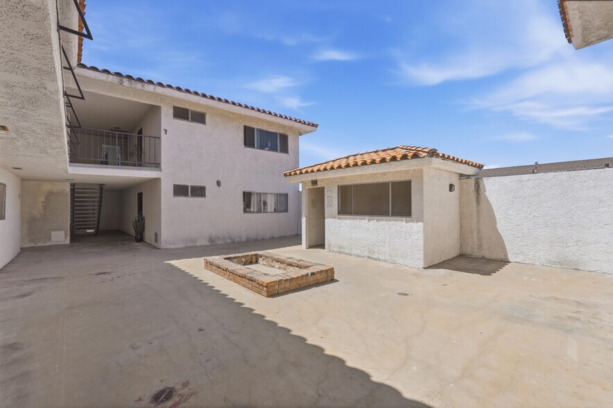 More Photos Of 635 W 15th St, San Pedro Apartments For Sale