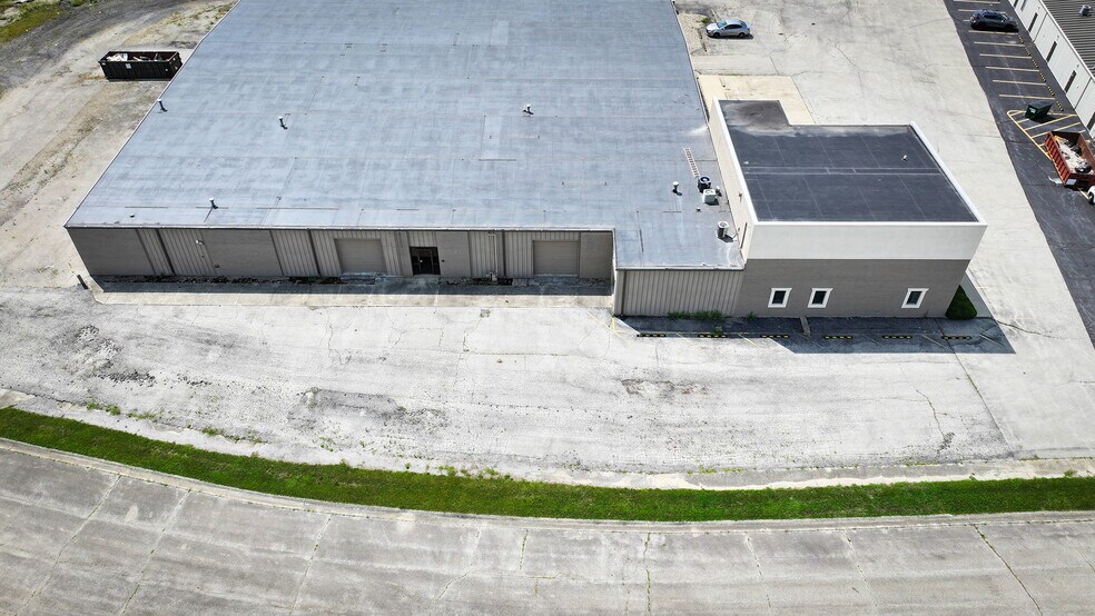 More Photos Of 140 Lewis Park Dr, Mount Zion Industrial For Sale