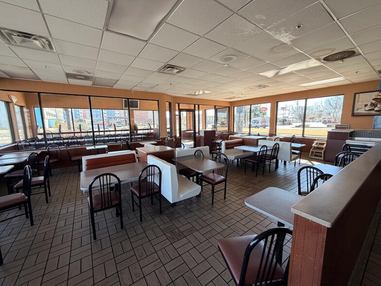 More Photos Of 721 S Meridian Ave, Oklahoma City Fast Food For Sale